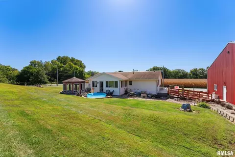 1422 Mccloud Rd, Aledo, IL 61231 photo 5