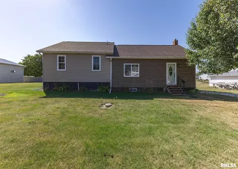 815 SE 1st St, Galva, IL 61434