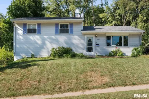 2628 Westwood Pl, Davenport, IA 52804