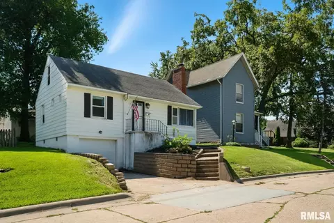 1315 Caroline Ave, Clinton, IA 52732