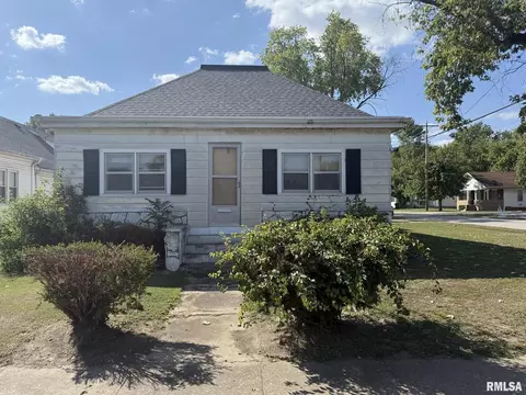 501 S Washington St, Du Quoin, IL 62832