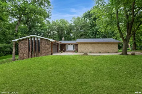 27339 Sherry Ann Ct, Donahue, IA 52746
