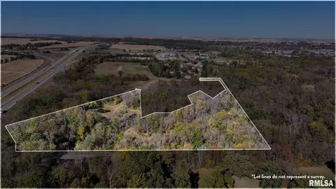 302 Silver Creek Rd, Dewitt, IA 52742