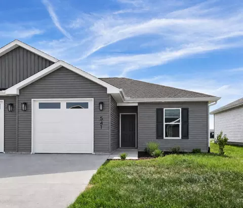 541 N 4th Ave, Eldridge, IA 52748