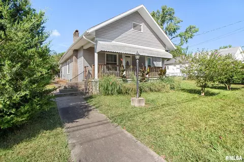1210 Barham Ave, Johnston City, IL 62951