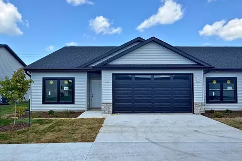 1704 Redbud Cir #103, Eldridge, IA 52748