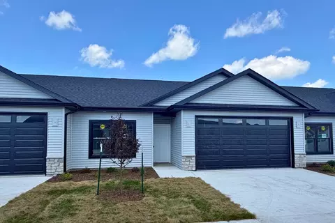 1704 Redbud Cir #102, Eldridge, IA 52748