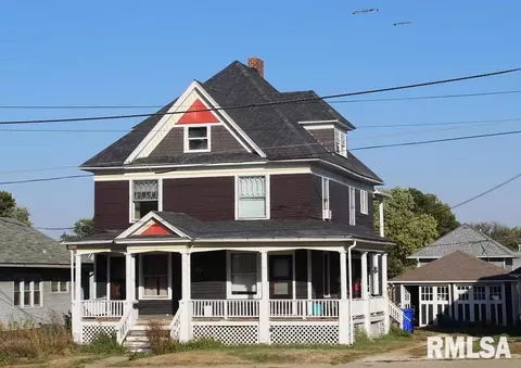 714 S Main St, Kewanee, IL 61443