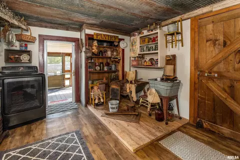 2815 Jones St, Eldorado, IL 62930 photo 22