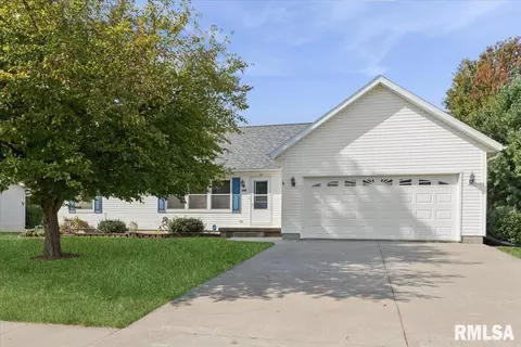 1500 11th St NW, Clinton, IA 52732