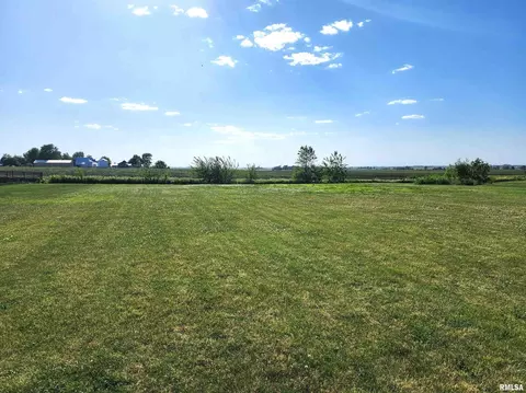 203 Hamilton St, Atkinson, IL 61235