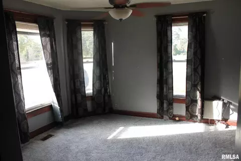 Bedroom - 422 Ross St, Kewanee, IL 61443 photo 1 of 6