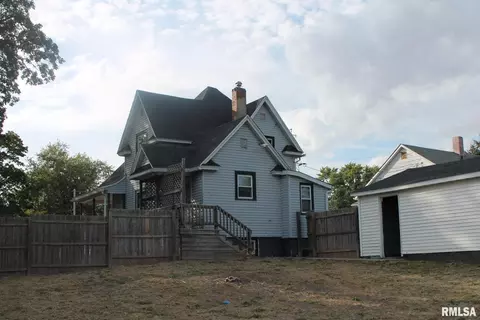Exterior - 422 Ross St, Kewanee, IL 61443 photo 2 of 3