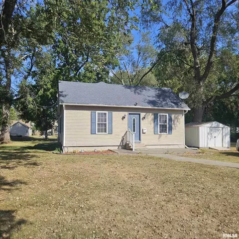 1397 Haynor St, Galesburg, IL 61401