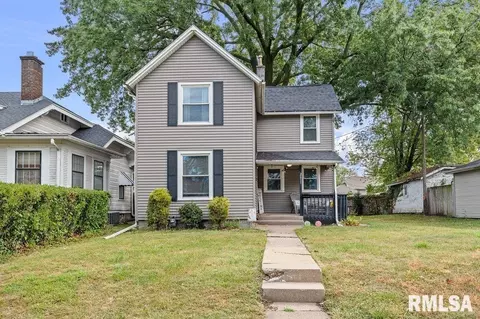 2611 Grand Ave, Davenport, IA 52803