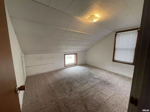 Bedroom - 403 E Chestnut St, Geneseo, IL 61254 photo 5 of 6