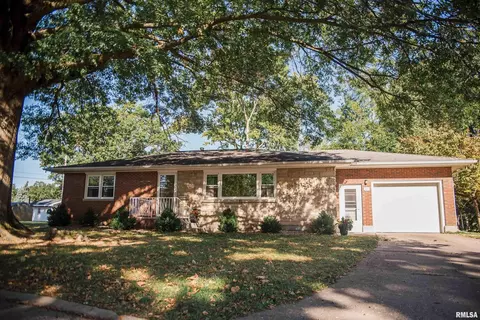 921 Santa Maria St, Quincy, IL 62305