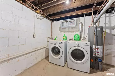 2021 13th St, Moline, IL 61265 photo 18