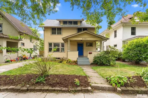 2021 13th St, Moline, IL 61265