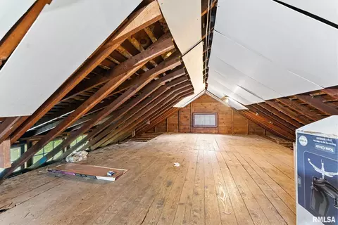 2021 13th St, Moline, IL 61265 photo 19