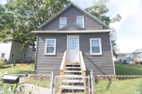 540 46th St, Rock Island, IL 61201