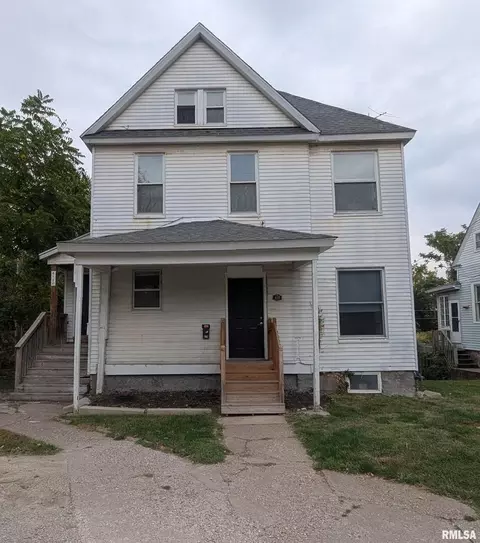 618 Douglas Ct, Davenport, IA 52803