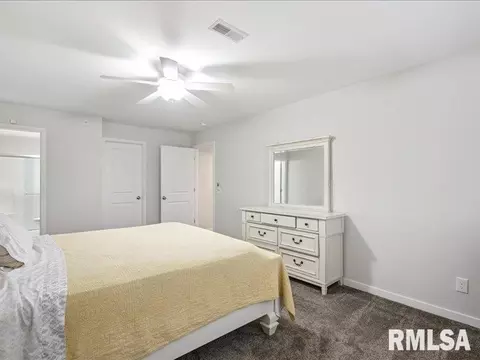 440 E Franklin St #202, Eldridge, IA 52748 photo 15