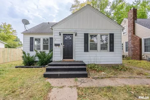 542 21st Ave, Moline, IL 61265