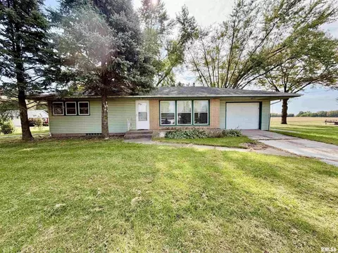 712 3rd St, Seaton, IL 61476
