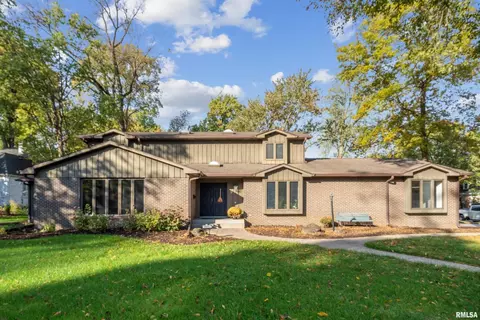 3800 14th St, Rock Island, IL 61201