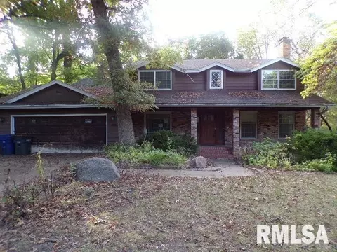 16 Wildwood Trail Trl, Bettendorf, IA 52722