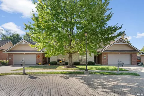 1101 2nd St, Moline, IL 61265