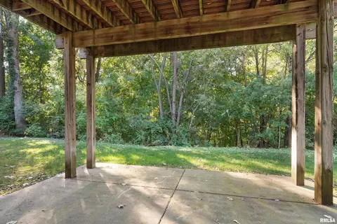1101 2nd St, Moline, IL 61265 photo 23