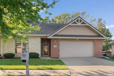 1101 2nd St, Moline, IL 61265 photo 2
