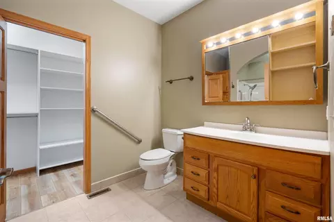 1101 2nd St, Moline, IL 61265 photo 11