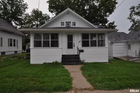 1815 Belle Ave, Davenport, IA 52803