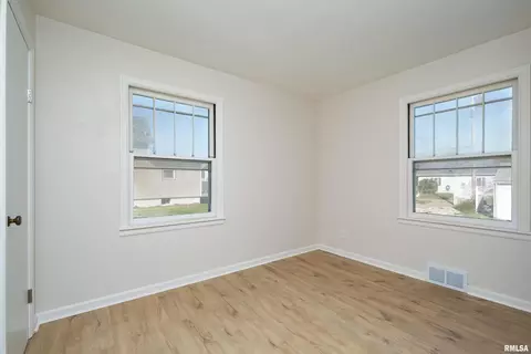 5431 3rd Ave, Moline, IL 61265 photo 11