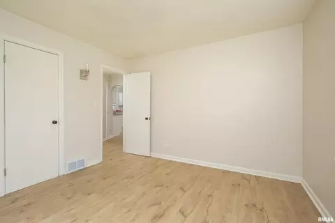 5431 3rd Ave, Moline, IL 61265 photo 16