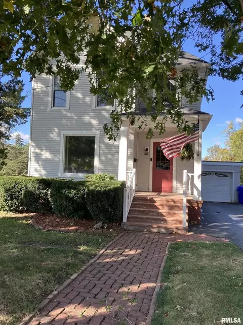 Exterior - 837 Beach St, Kewanee, IL 61443 photo 1 of 12
