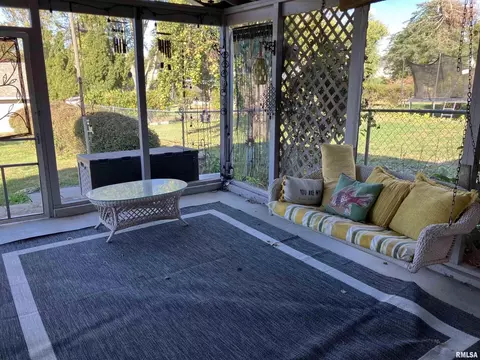 Exterior - 837 Beach St, Kewanee, IL 61443 photo 6 of 12