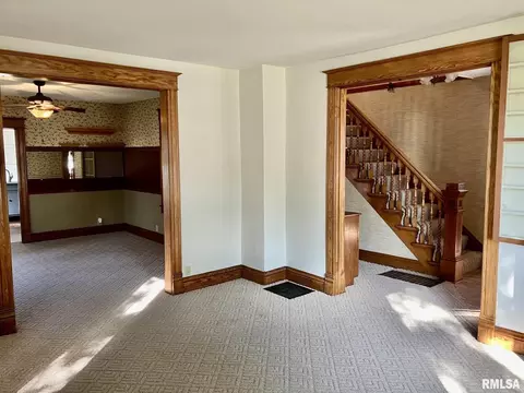 Living - 837 Beach St, Kewanee, IL 61443 photo 1 of 7