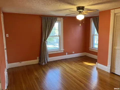 Bedroom - 837 Beach St, Kewanee, IL 61443 photo 5 of 6