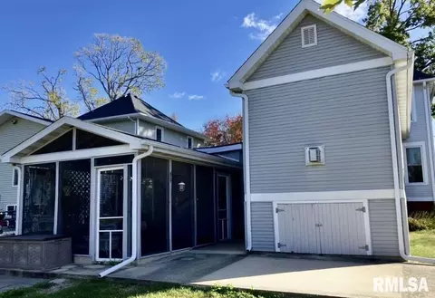 Exterior - 837 Beach St, Kewanee, IL 61443 photo 8 of 12