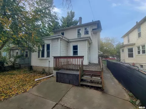 1182 25th St, Moline, IL 61265 photo 6