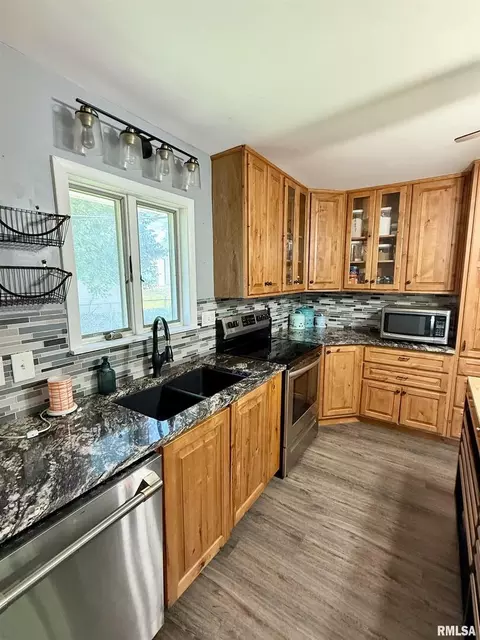 824 9th Ave, Fulton, IL 61252 photo 11