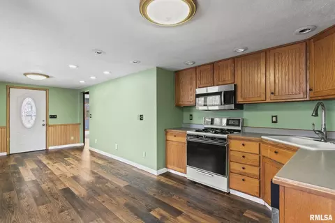 Other - 220 E Wilcox St, Springfield, IL 62707 photo 10 of 10