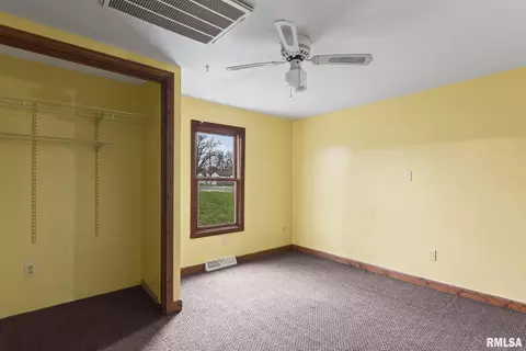 Bedroom - 220 E Wilcox St, Springfield, IL 62707 photo 5 of 7