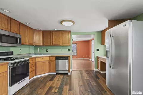 Kitchen - 220 E Wilcox St, Springfield, IL 62707 photo 1 of 1