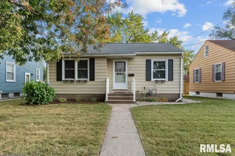 504 19th Ave, Rock Island, IL 61201