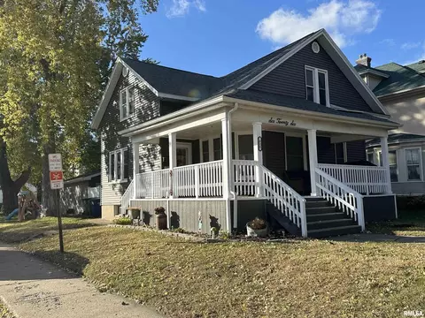 626 Argyle Ct, Clinton, IA 52732